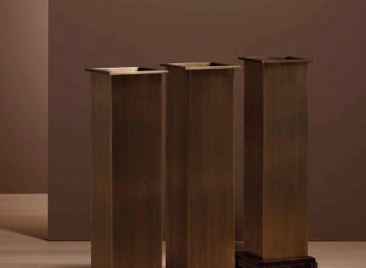 Cache-pot décoration intérieure salon imitation laiton nouvelle couleur marron.