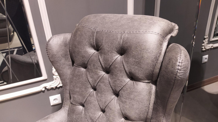 Chesterfield fauteuil à ailes avec table d'appoint coin salon 2 pièces. Fauteuil canapé