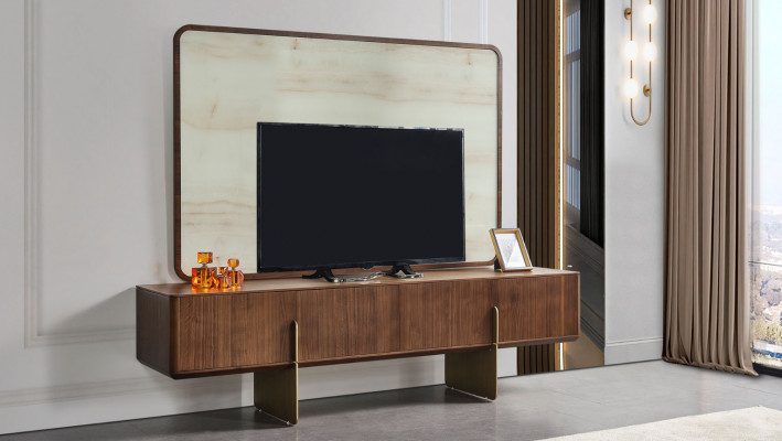 Le salon se compose d'une vitrine, d'un meuble TV et d'un cadre TV en 3 pièces. Nouveau.