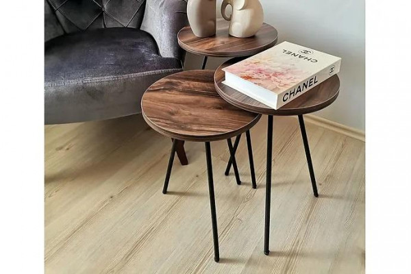 Ensemble de 3 tables basses rondes en bois brun avec pieds en métal - Table d'appoint