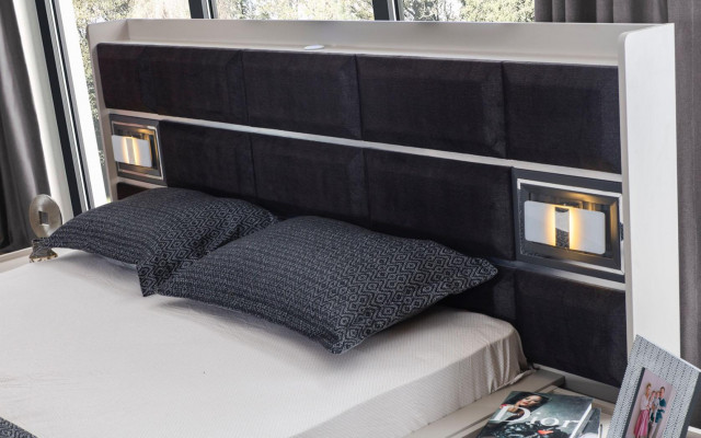 Mobilier de chambre gris Lit de designer 2x tables de chevet Armoire en bois 4 pièces
