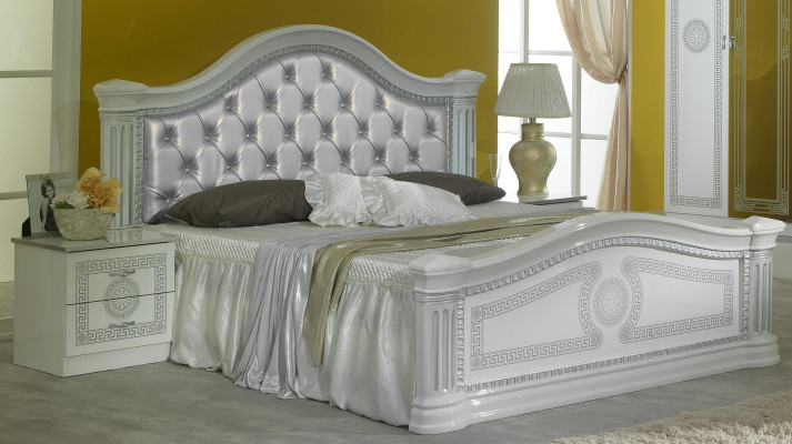 Ensemble de chambre de classe 3 pièces Lit Lit double Lits 2x Table de chevet Chesterfield