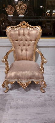Classique Baroque Rococo Chesterfield 5 pièces. Table basse canapé beige mobilier