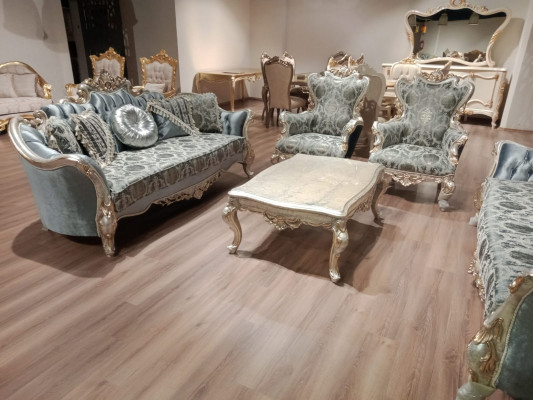 Canapé 3 places 3 jambes sculptées bleues Canapés Chesterfield en ton argent