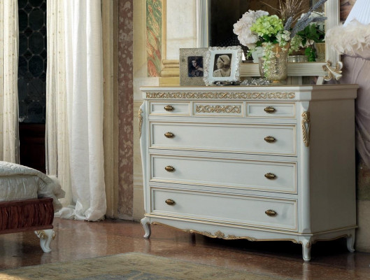 Ensemble complet de 5 pièces de chambre à coucher design : lit, table de chevet, commode. Ensembles italiens.