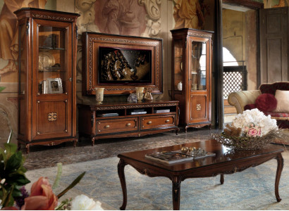 Ensemble de 4 pièces pour salon: meuble TV, vitrine, commode, table basse en bois de luxe.