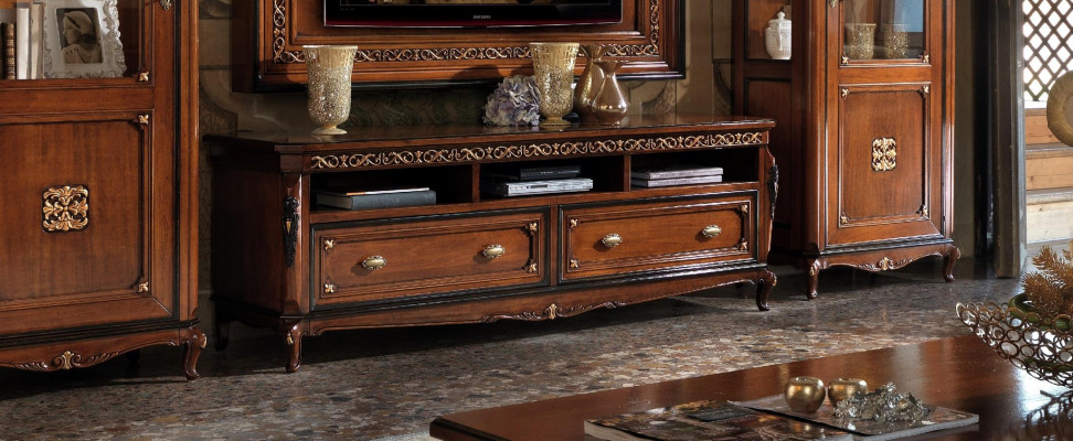 Ensemble de 4 pièces pour salon: meuble TV, vitrine, commode, table basse en bois de luxe.