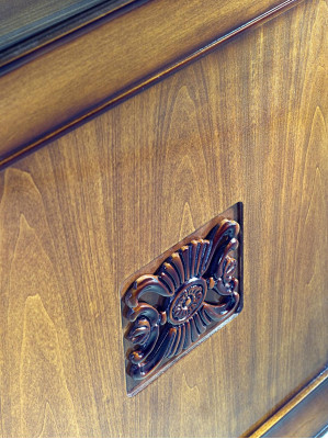 Ensemble de salle à manger 7 pièces. Table de salle à manger Chaises Commode Vitrine Ensemble de groupe Bois Marron