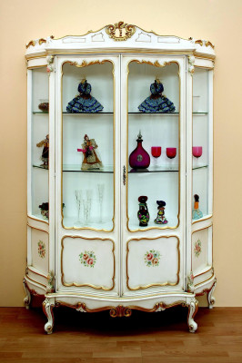 Vitrine vitrine Armoires baroques Mobilier italien Vitrines Vitrines en verre