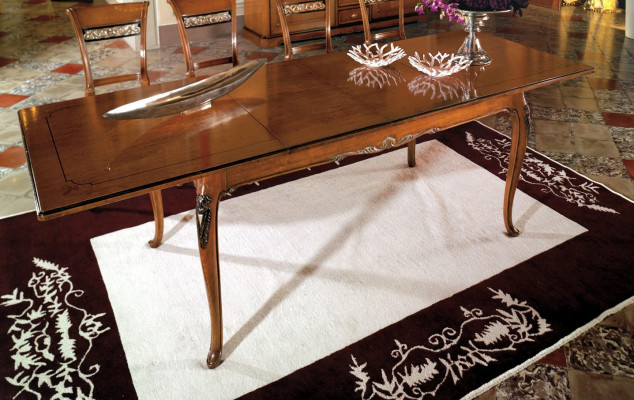 Chaise de salle à manger Ensemble de chaises Siège Suite 4x Chaises Design classique Rembourrage neuf en bois