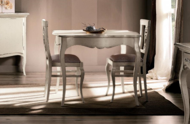 Table à manger Style antique Meubles en bois massif Tables à manger italiennes Tables en bois