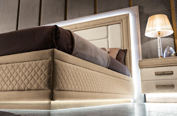 Lit Table de chevet Commode Ensemble de chambre Design Luxe Complet Italie neuf de 7 pièces.