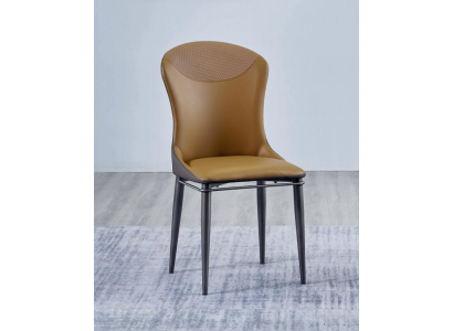 Brown Dining Room r Single Seater Luxury Upholstered Chairs Modern Wooden Chairs La salle à manger brune dispose de chaises simples de luxe avec assise rembourrée et de chaises en bois modernes.