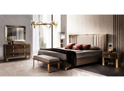 Ensemble de chambre 5 pièces. Mobilier de luxe moderne neuf Lit Table de chevet Commode