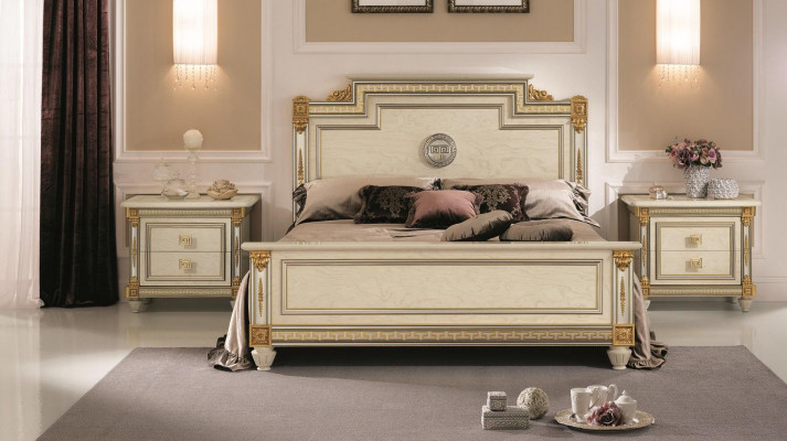 Lit + 2x table de chevet 3 pcs. Ensemble de chambre à coucher de designer de luxe Chambre baroque