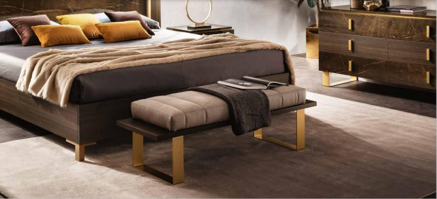 Ensemble de chambre à coucher Lit Tables de chevet Tabouret Lits Design Meubles italiens 4 pièces