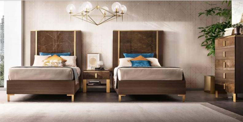 Lit Table de chevet Tabouret 4 pcs. Ensemble de chambre à coucher Design Lits modernes de luxe