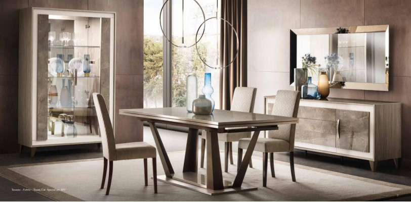 Table à manger de design classique style italien Meubles Tables Marron clair
