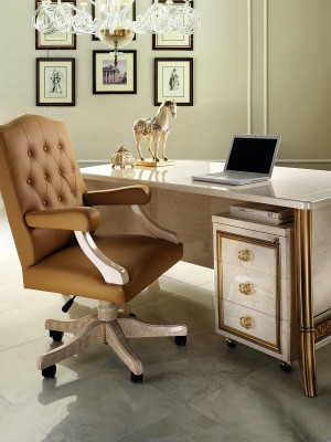 Chaise de bureau de luxe Chaises rembourrées Chaises de designer Mobilier de bureau Chef de bureau Pivotante