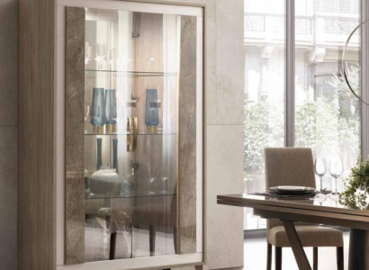 Ziegenbrustvitrine Kommodenvitrine Kommoden Vitrine Glas Designer Kleiderschränke Schränke