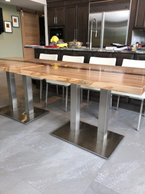 Table en résine époxy Table à manger en bois massif Meubles massifs Epoxy cascade de table de conférence