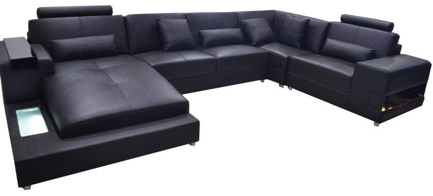 Canapé d'angle en cuir avec design de suite moderne en forme de U et port USB.