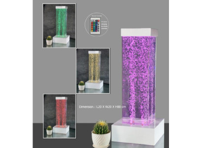 Les colonnes d'eau en tête de colonne d'eau caractéristique de l'eau du restaurant du club mur de l'eau se chargent immédiatement