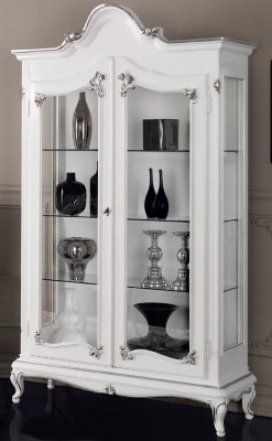 Vitrine blanche Armoire en verre Design Armoire classique en bois de luxe Présente des nouveautés