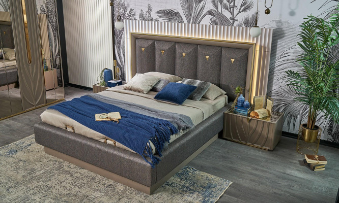 Ensemble de meubles de chambre à coucher complet avec lit double marron comprenant 4 pièces et tables de chevet.