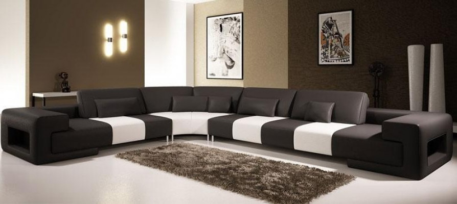 Design élégant et confort maximum avec notre grand canapé d'angle en forme de L.