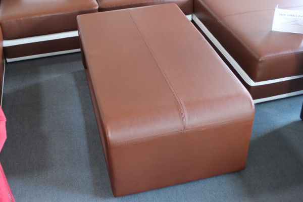 Table en cuir Table basse Rembourrage Nouvelle table d'appoint Tables 132x70x45