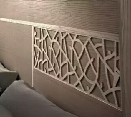 Ensemble de chambre à coucher Designer de luxe complet comprenant 2 tables de chevet 3 pièces.