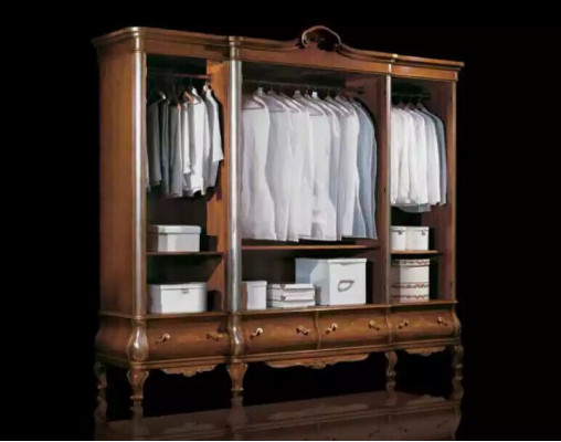 Quatre portes Armoire marron Mobilier de chambre classique en bois