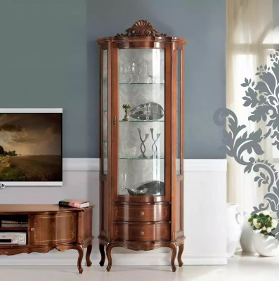 Vitrine de présentation de haute qualité luxueuse en bois marron de style mobilier classique.