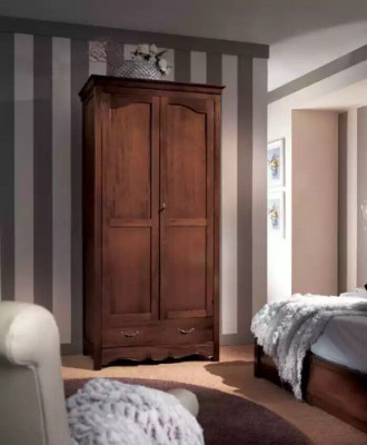 Armoire de luxe en bois, conception de meubles d'armoires de luxe pour une nouvelle chambre.