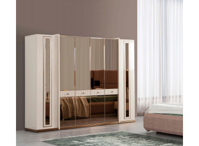 Six armoires à portes, armoires beige, meubles en bois, armoire en bois.