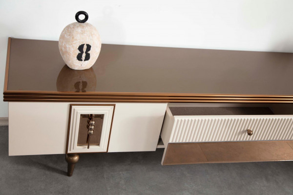 Une table de chevet pour votre téléviseur de luxe pour votre salon dans un style moderne