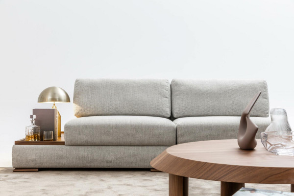 Slim, canapé souple moderne de 2 places avec table en bois intégrée et siège large
