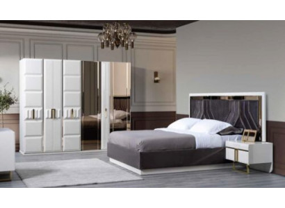 Suite de chambre de luxe avec armoire lit tables de nuit 4 pièces.