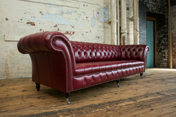 Canapé Chesterfield design 4 places en tissu classique et luxueux