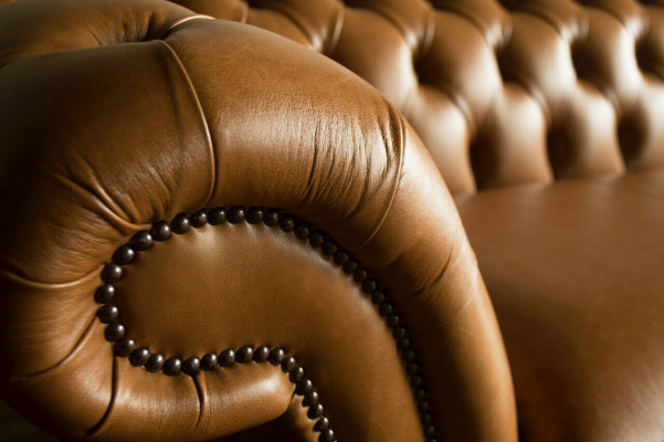 Canapé Chesterfield marron de luxe 4 places en tissu d'ameublement