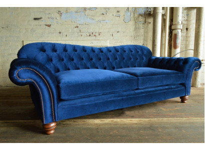 Canapé design 4 places Canapé avec revêtement en tissu bleu. Canapés classiques Chesterfield neufs