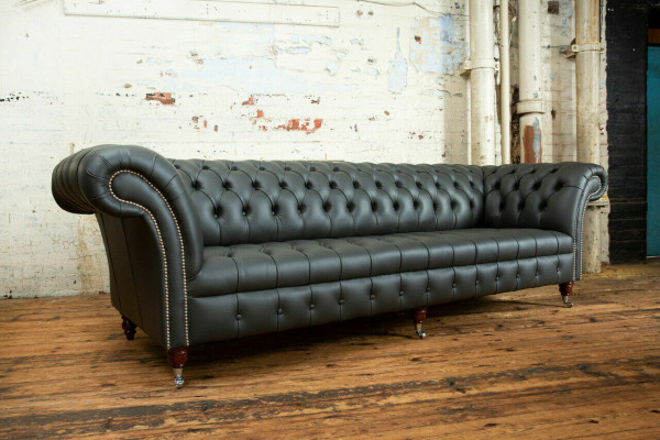 Canapé Chesterfield 4 places en tissu et cuir gris avec revêtement en cuir