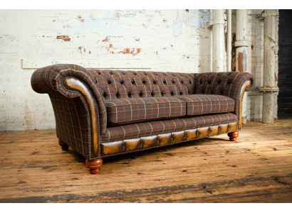 Canapé Designer Classique Marron Trois Places Style Chesterfield Moderne