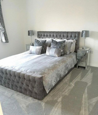 Lit double élégant Chesterfield gris Designer Chambres à coucher Beds