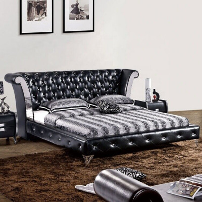 Acier inoxydable Lit Chesterfield en cuir de luxe Double Rembourrage Lits de designer Hôtel