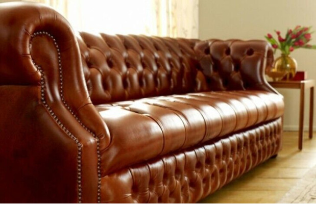 Canapé 3 places de designer Chesterfield marron. Canapé élégant