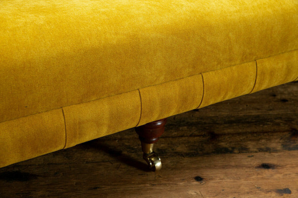 Canapé Chesterfield classique 4 places Canapés Cuir Jaune Design Tapisserie