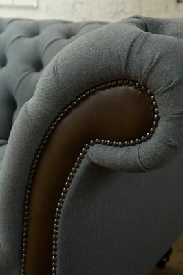Canapé Chesterfield 4 places en cuir gris pour salon nouveau