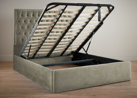 Lit double Chesterfield beige clair moderne de designer pour chambre à coucher